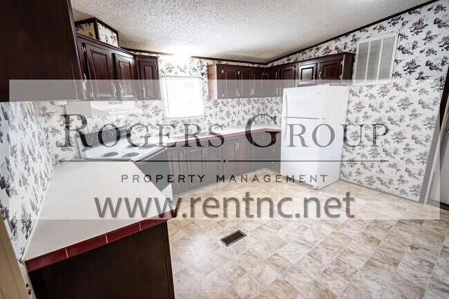 Foto del edificio - 84 Jack Ln