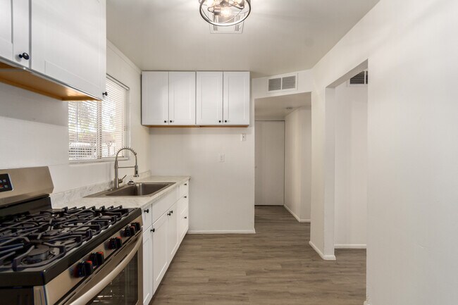 Foto del edificio - Maverick West Apartments
