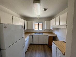Building Photo - 9335 Musselman Dr