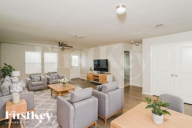 Building Photo - 1936 Heather Glen Dr