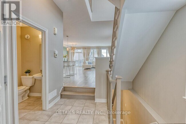 Building Photo - 264 Brambling Way