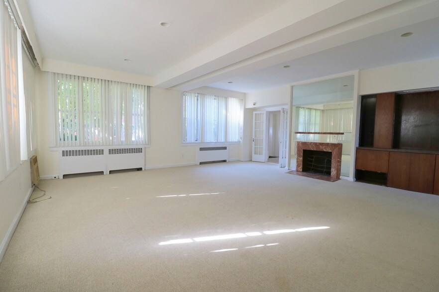 Living Room Queens Ny 110-53 69th rd queens, ny 11375 rentals - queens, ny | apartments Living Room Queens Ny 110-53 69th rd queens, ny 11375 rentals - queens, ny | apartments