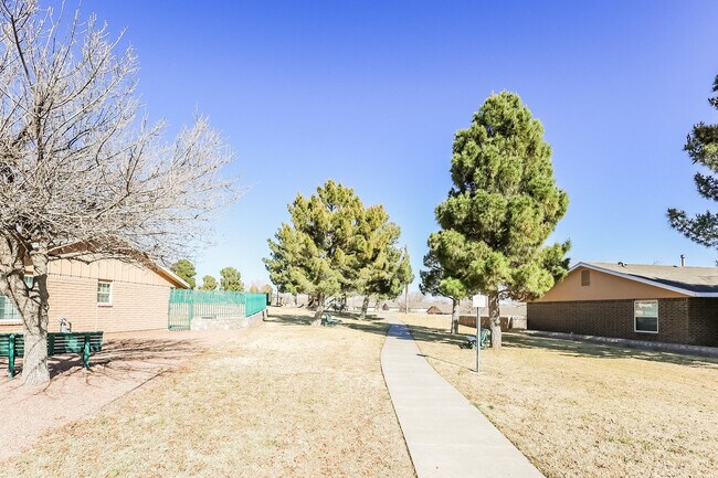 Building Photo - 4620 Loma Del Rey Cir
