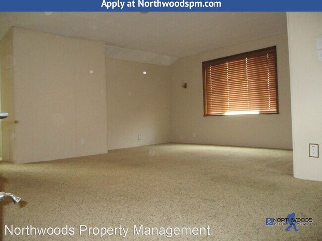 Building Photo - 1 br, 1 bath House - 1953 Redwood Ave