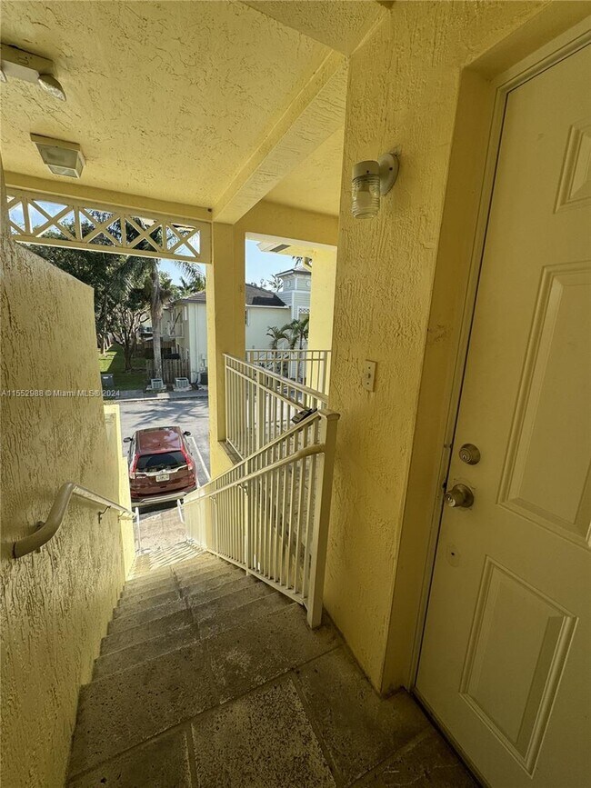 Foto del edificio - 2615 NE 4th St