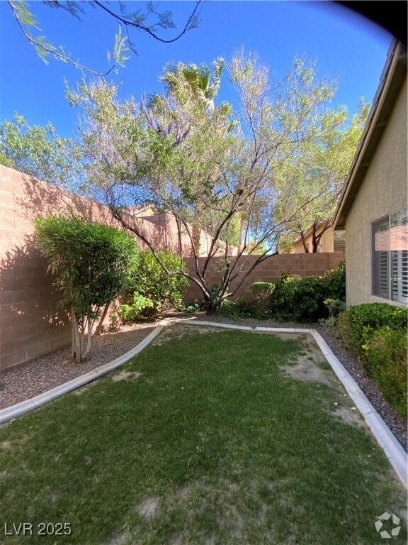 Building Photo - 758 Rise Canyon Dr