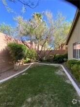 Building Photo - 758 Rise Canyon Dr