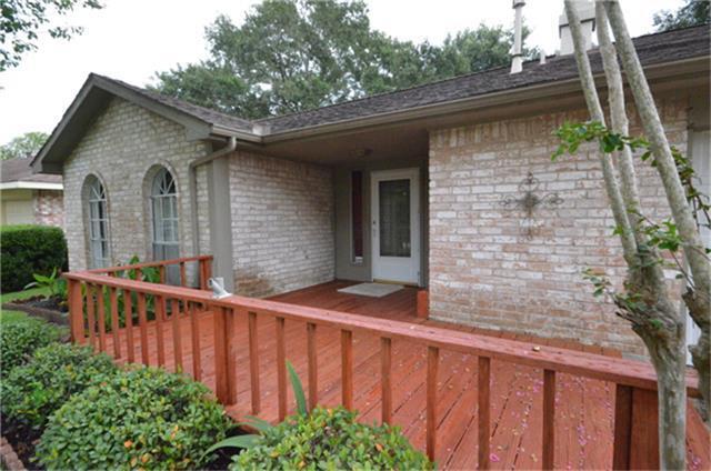 Foto del edificio - 13755 Drakewood Dr