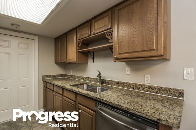 Building Photo - 1565 Quill Ct