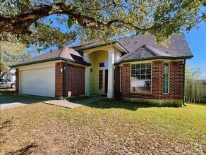 Building Photo - 104 Cattail Cove