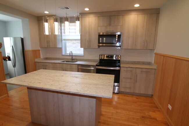 Foto del edificio - 3049 N Davlin Ct