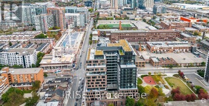 Building Photo - 270-1270 Dufferin St