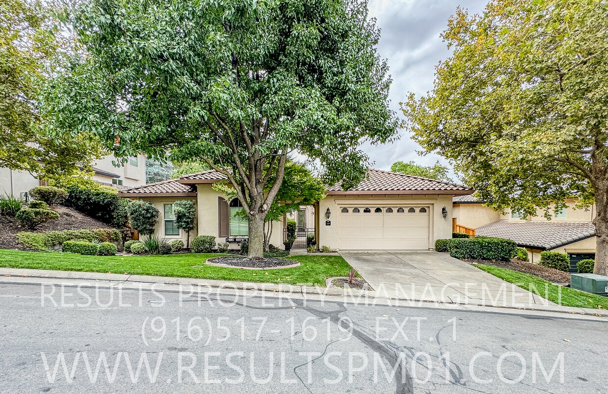 Primary Photo - Luxury Whitney Oaks Retreat – Private Gate...