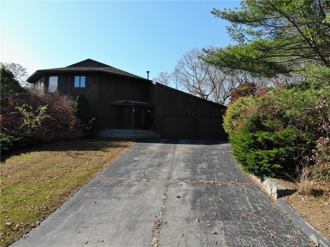 Building Photo - 6 S Essex Dr