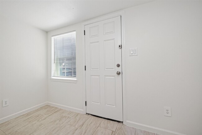 Foto del edificio - 4901 Stimson St