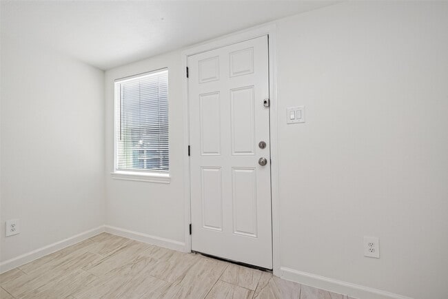 Building Photo - 4901 Stimson St