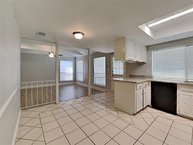 Foto del edificio - 5525 Fox Hill Ln