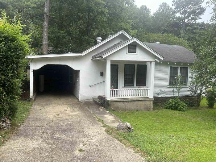 Primary Photo - 176 Ramble St