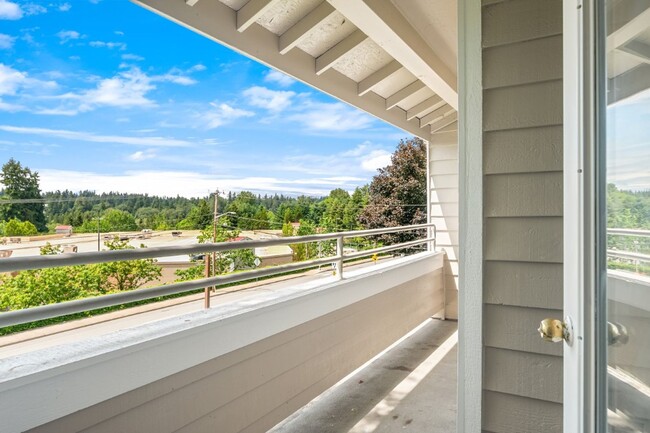 Building Photo - 2Bd/2Ba Woodinville Condo