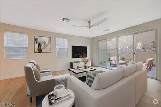 Building Photo - 31 Castleton Tower Ct