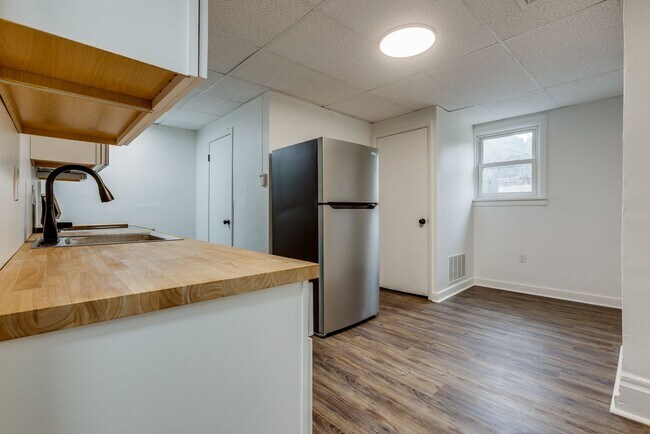 Foto del edificio - 2641 S 18th St