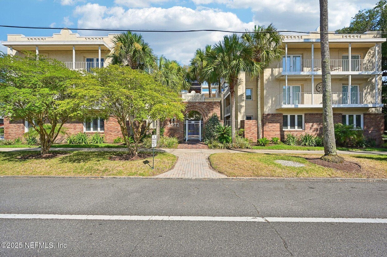 Foto principal - 2912 St Johns Ave