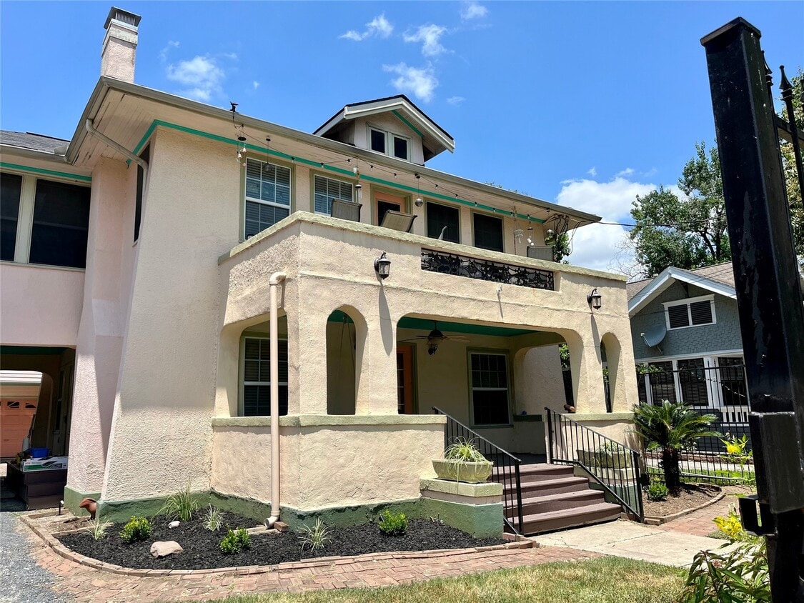 Foto principal - 2612 Crocker St