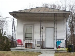 Building Photo - 101 Stokesland Ave