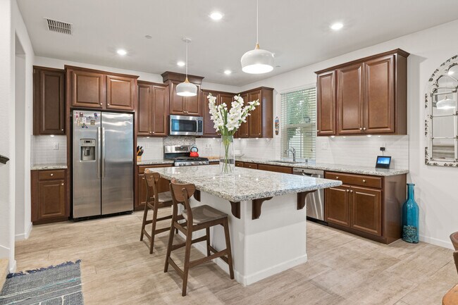 Building Photo - 6040 Bardolino Pl