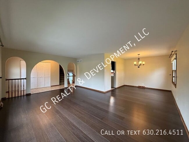 Building Photo - 27W181 Jewell Rd