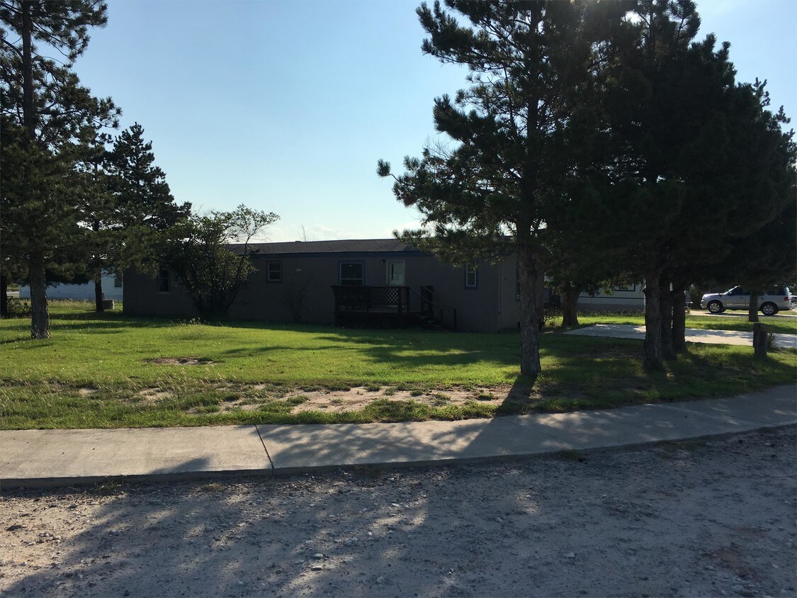 42284 28th St Unit 028, Woodward, OK 73801 Room for Rent in Woodward