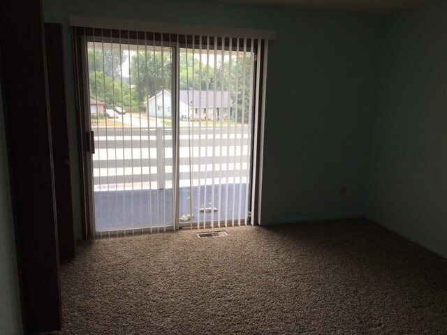 Building Photo - 161 Grand Manor Dr