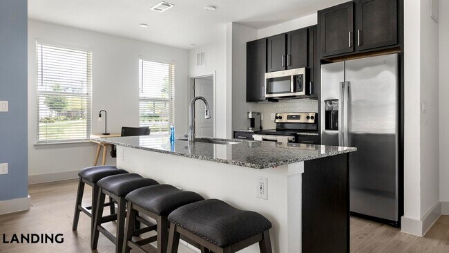 Foto del edificio - 8110 Blue Goose Rd