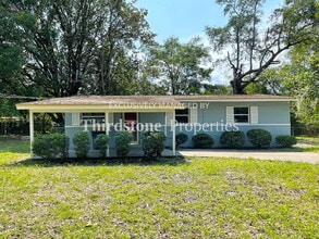 Building Photo - 8544 Oak Leaf Rd