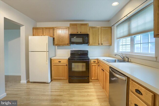 Foto del edificio - 802 Cambridge Ct