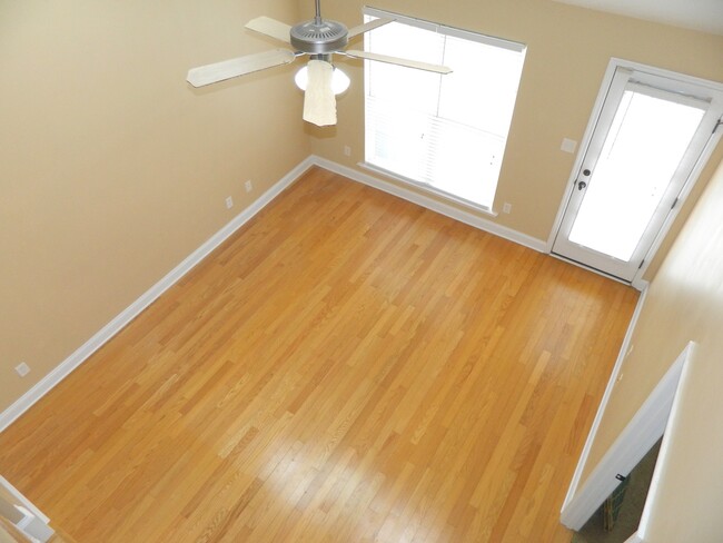 Foto del edificio - Townhome for Rent - 905 Bryans Way Groveto...