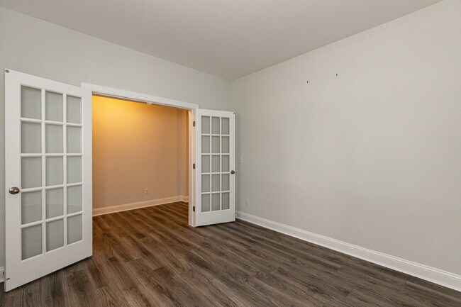 Building Photo - 205 Golf Vista Trail