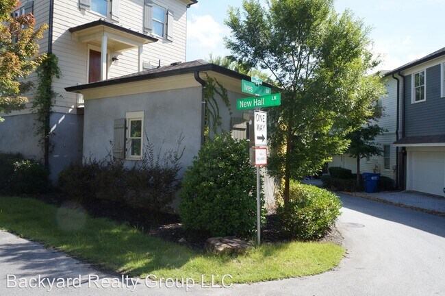 Foto del edificio - 1 br, 1 bath House - 916 Ives Lane SE Unit 2