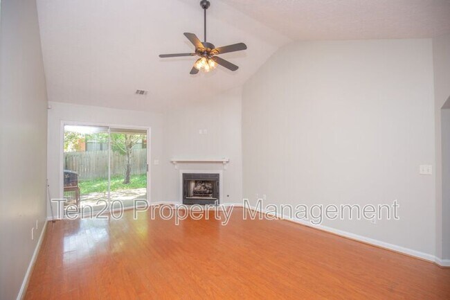 Foto del edificio - 3714 Fairview Dr