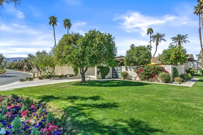 Building Photo - 44841 Desert Horizons Dr
