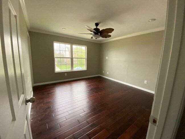 Building Photo - 5129 Springleaf Dr