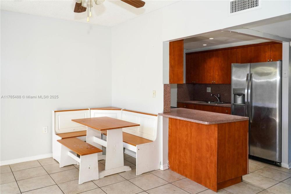 Foto principal - 3 bedroom in North Miami FL 33161