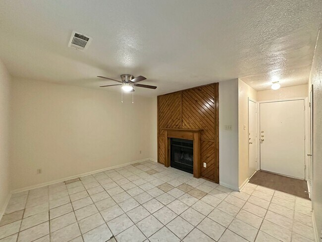 Building Photo - 208 Jason Dr