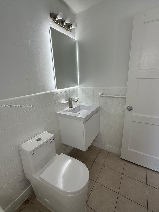 Foto del edificio - 505 NE 82nd St