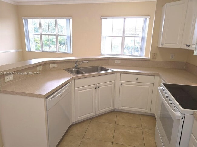 Foto del edificio - 4706 SW 160th Ave