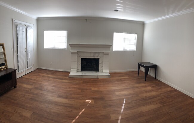 includes fireplace - 5102 W 129th St