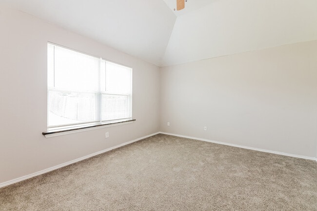 Building Photo - 2534 Paseo Paraiso