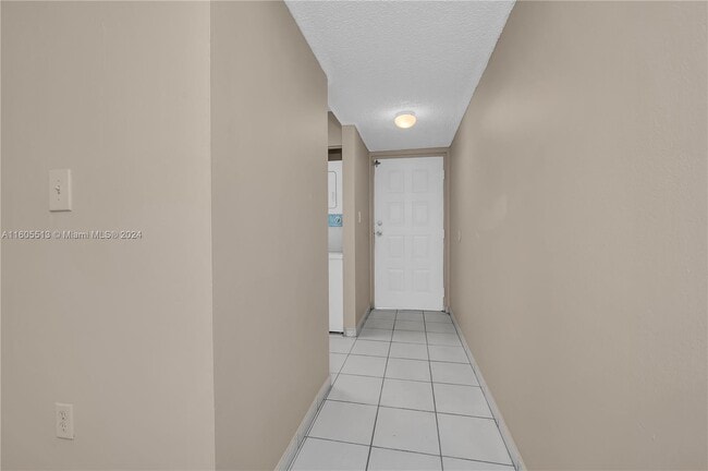 Building Photo - 6041 W 24th Ave