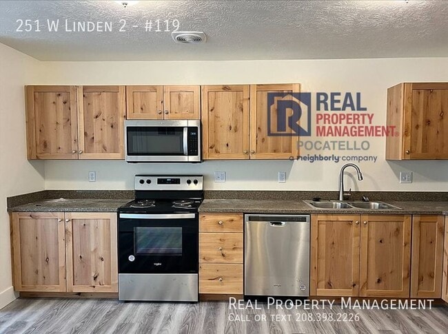 Building Photo - Brand New - 2 Bed 1 Bath apartment - Fiber...