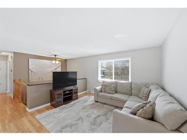 Foto del edificio - 461 105th Ave NW